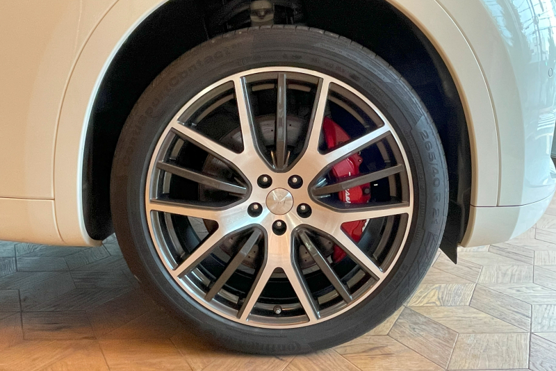 マセラティ レヴァンテ 中古車