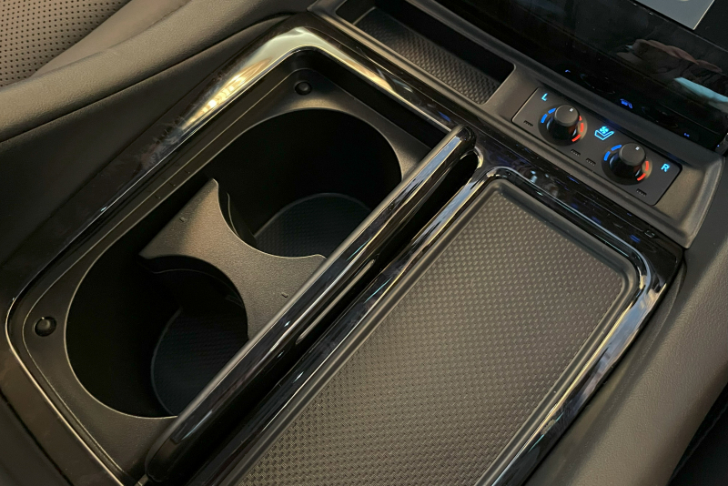 トヨタ アルファード ハイブリッド 中古車