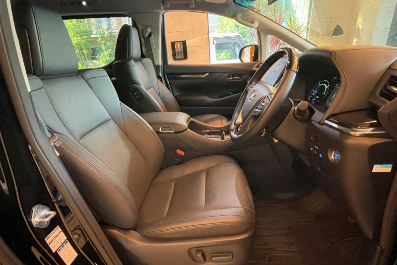 トヨタ アルファード ハイブリッド 中古車