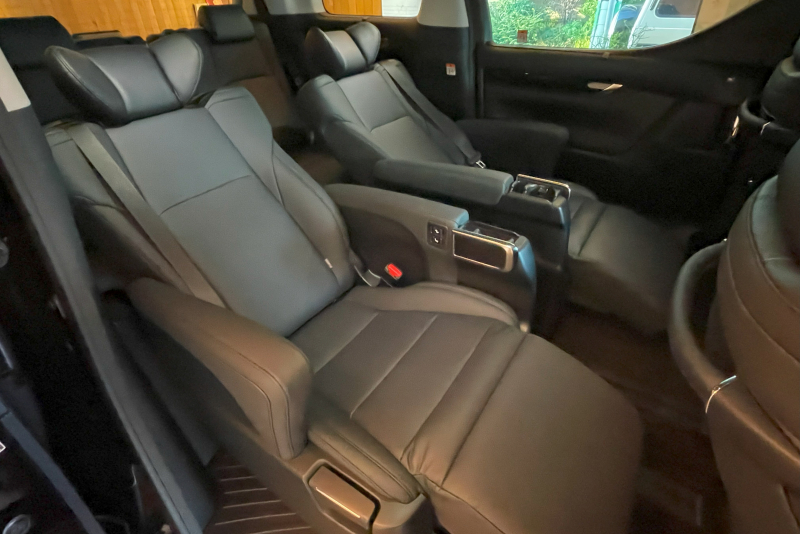 トヨタ アルファード ハイブリッド 中古車