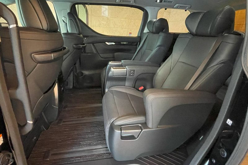 トヨタ アルファード ハイブリッド 中古車