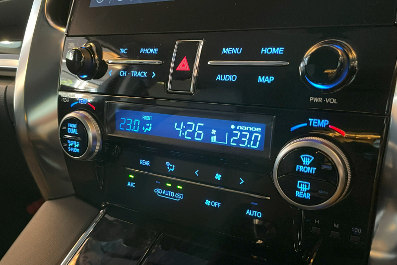 トヨタ アルファード ハイブリッド 中古車