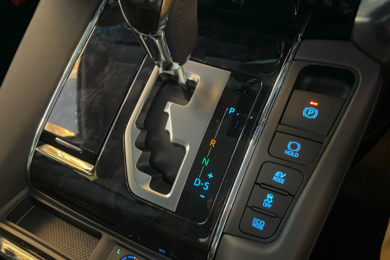 トヨタ アルファード ハイブリッド 中古車