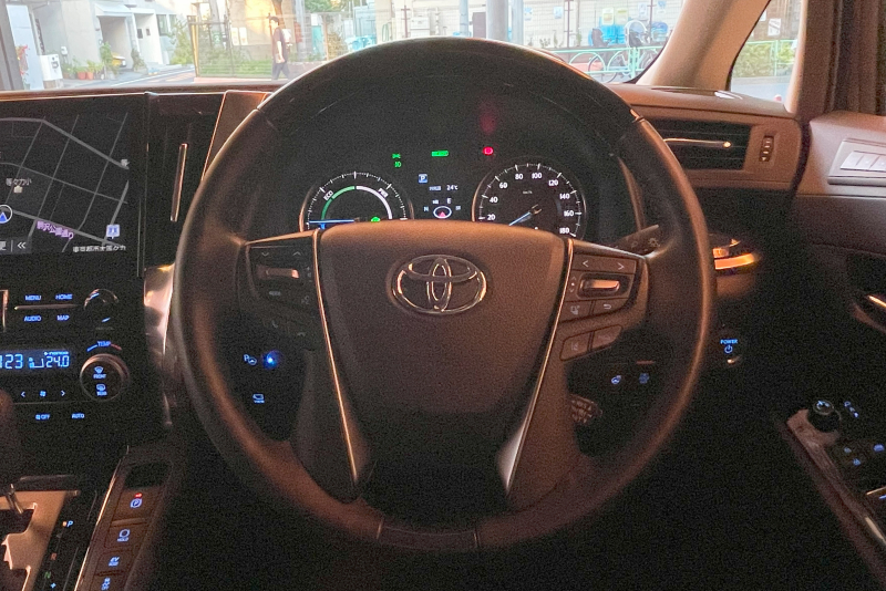 トヨタ アルファード ハイブリッド 中古車