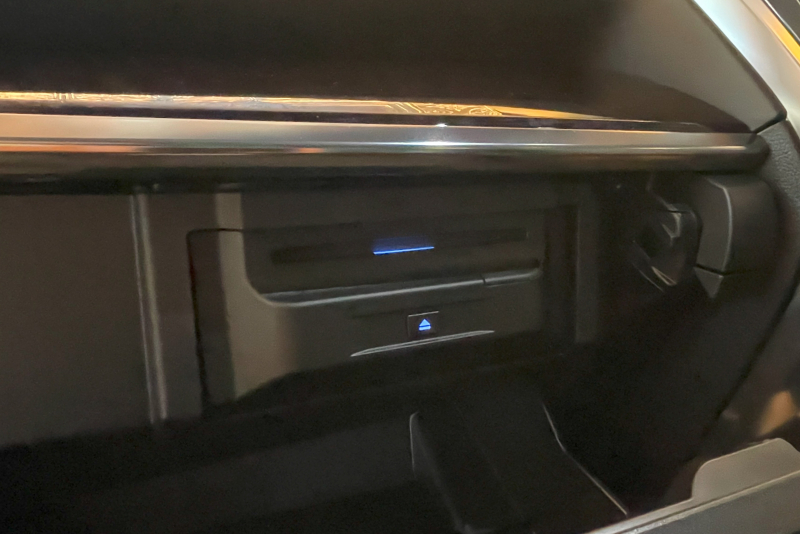 トヨタ アルファード ハイブリッド 中古車