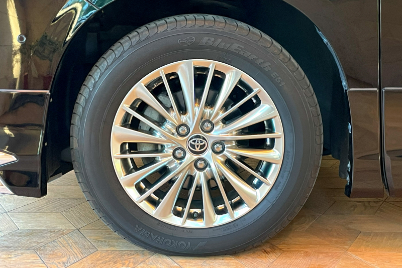 トヨタ アルファード ハイブリッド 中古車