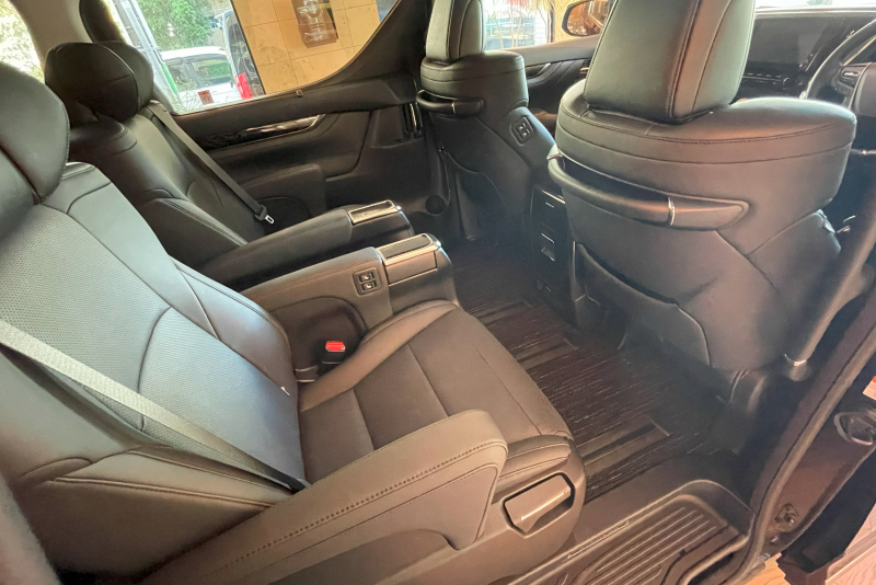 トヨタ アルファード 中古車