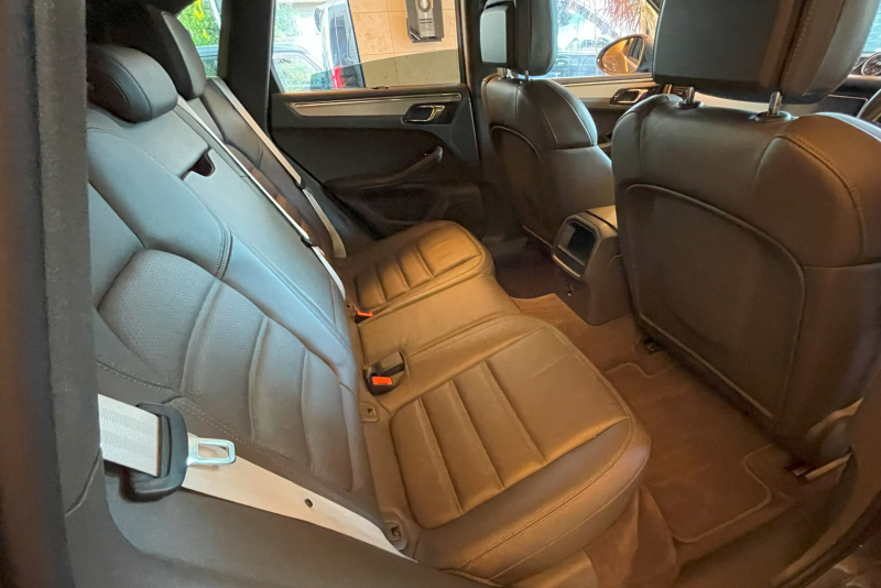 ポルシェ マカン 中古車