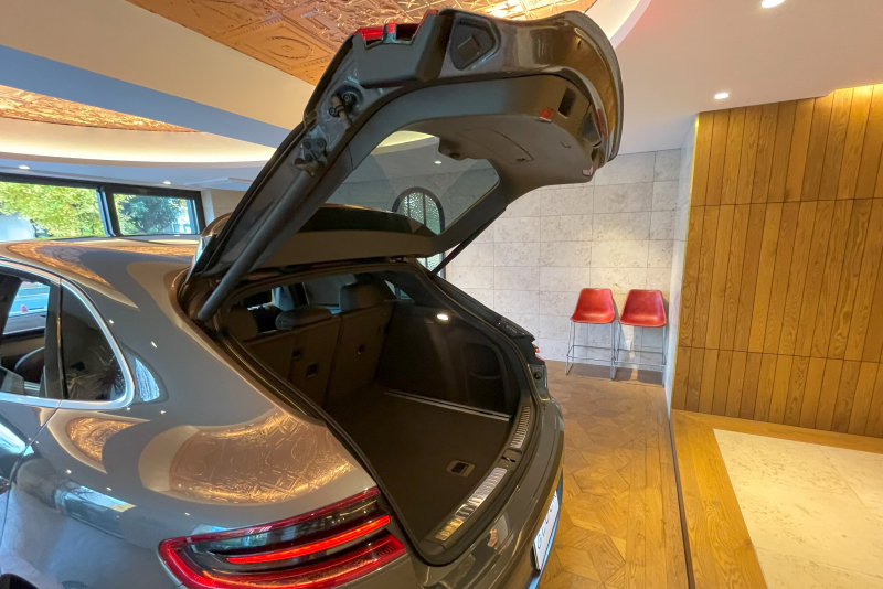 ポルシェ マカン 中古車