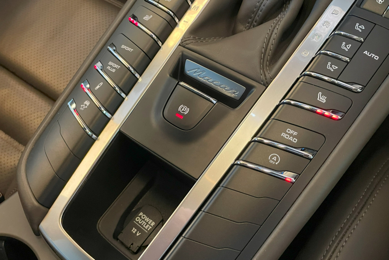 ポルシェ マカン 中古車