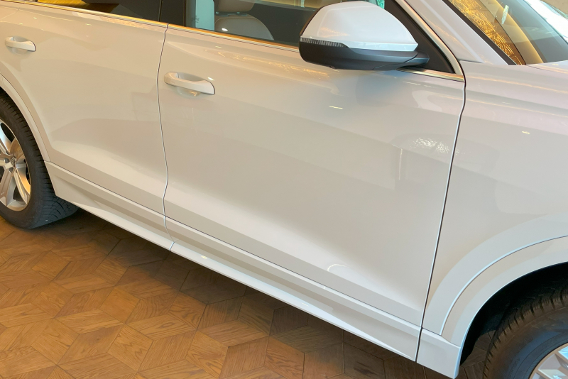 アウディ Q8 中古車