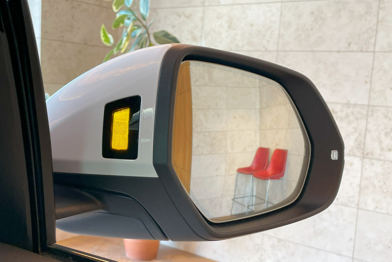 アウディ Q8 中古車