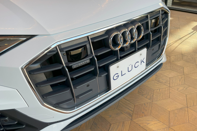 アウディ Q8 中古車