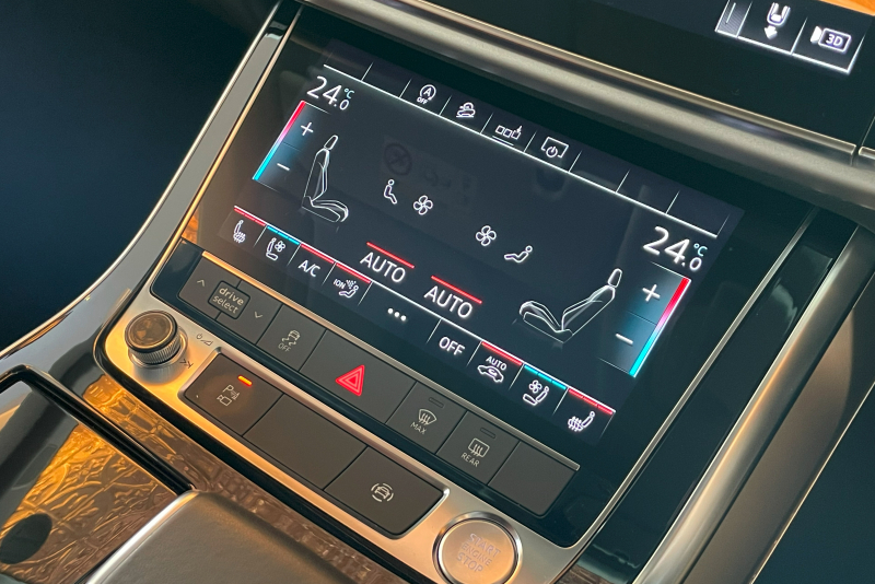 アウディ Q8 中古車