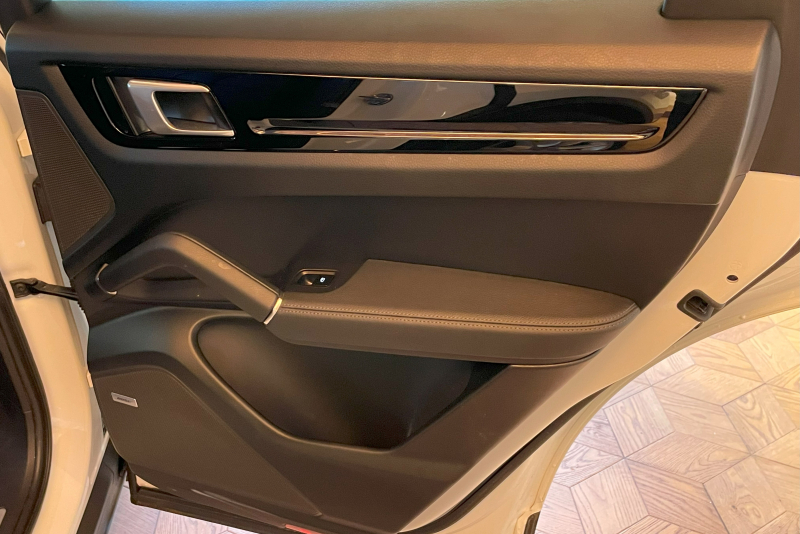 ポルシェ カイエン 中古車