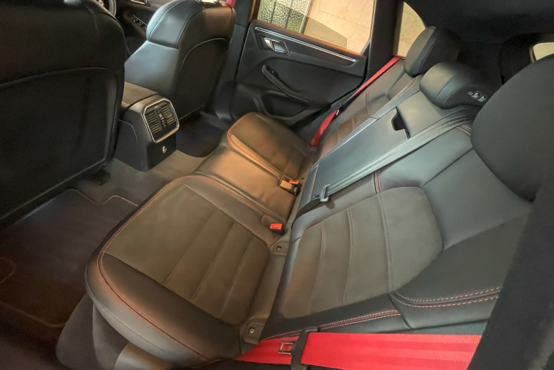 ポルシェ マカン 中古車