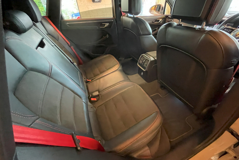 ポルシェ マカン 中古車