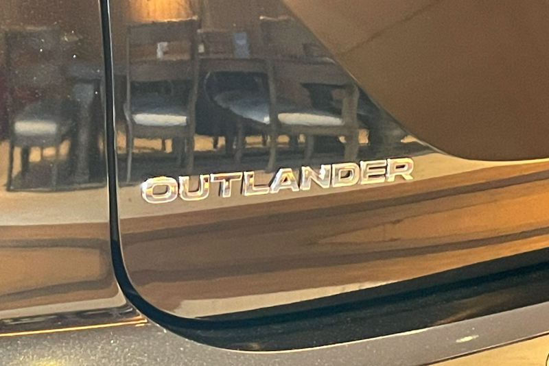 三菱 アウトランダー PHEV 中古車