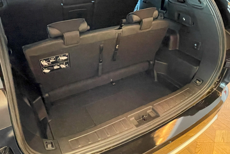 三菱 アウトランダー PHEV 中古車