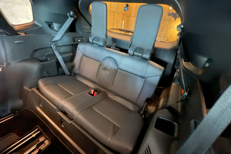 三菱 アウトランダー PHEV 中古車