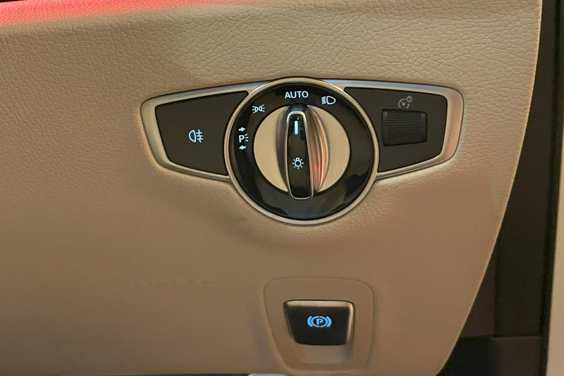 メルセデスベンツ Eクラス 中古車