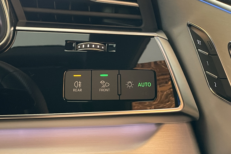 アウディ Q8 中古車