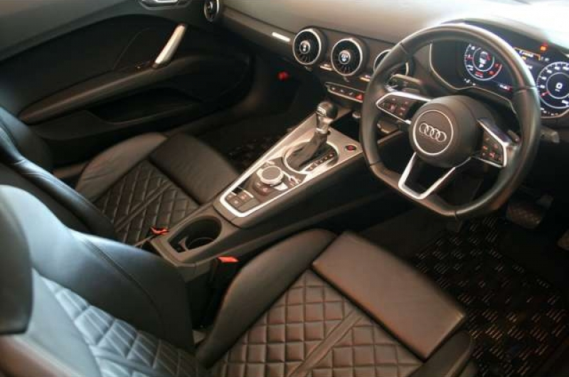 アウディ TTロードスター 中古車