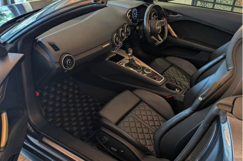 アウディ TTロードスター 中古車