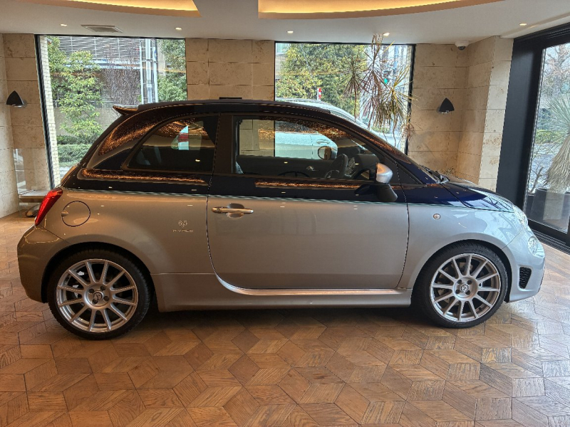 アバルト 1000 中古車