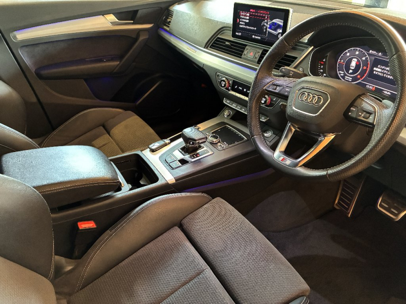 アウディ Q5 中古車