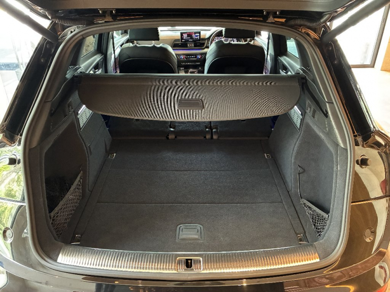 アウディ Q5 中古車