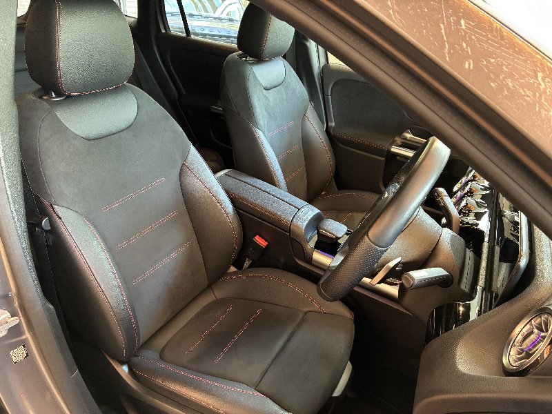 メルセデスベンツ GLA 中古車