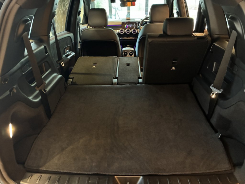 メルセデスベンツ GLB 中古車