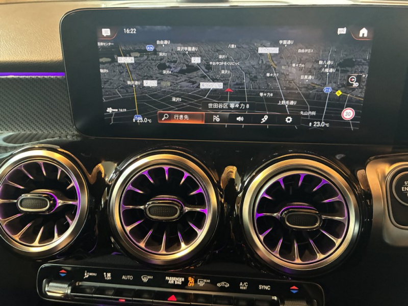 メルセデスベンツ GLB 中古車