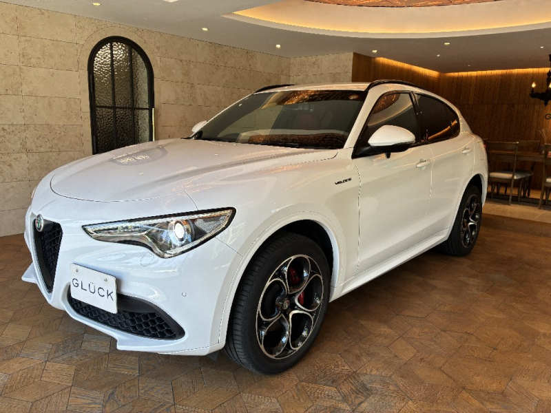 アルファロメオ ステルヴィオ 中古車