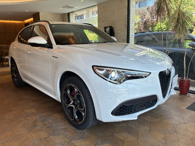 アルファロメオ ステルヴィオ 中古車