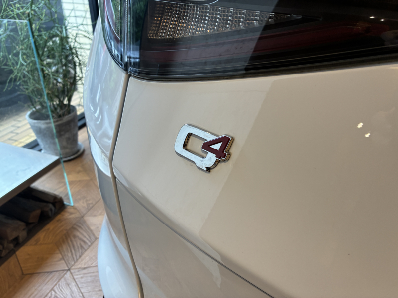 アルファロメオ ステルヴィオ 中古車