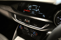 アルファロメオ STELVIO 中古車