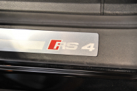 アウディ RS4 中古車