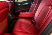 マセラティ ギブリ 中古車