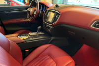 マセラティ ギブリ 中古車