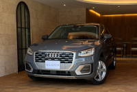 アウディ Q2 中古車