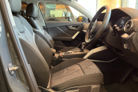 アウディ Q2 中古車