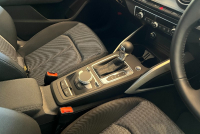 アウディ Q2 中古車