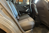 アウディ Q2 中古車