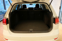 フォルクスワーゲン ゴルフヴァリアント 中古車