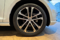 フォルクスワーゲン ゴルフヴァリアント 中古車