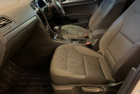 フォルクスワーゲン ゴルフヴァリアント 中古車