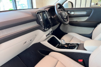 ボルボ XC40 中古車