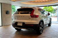 ボルボ XC40 中古車